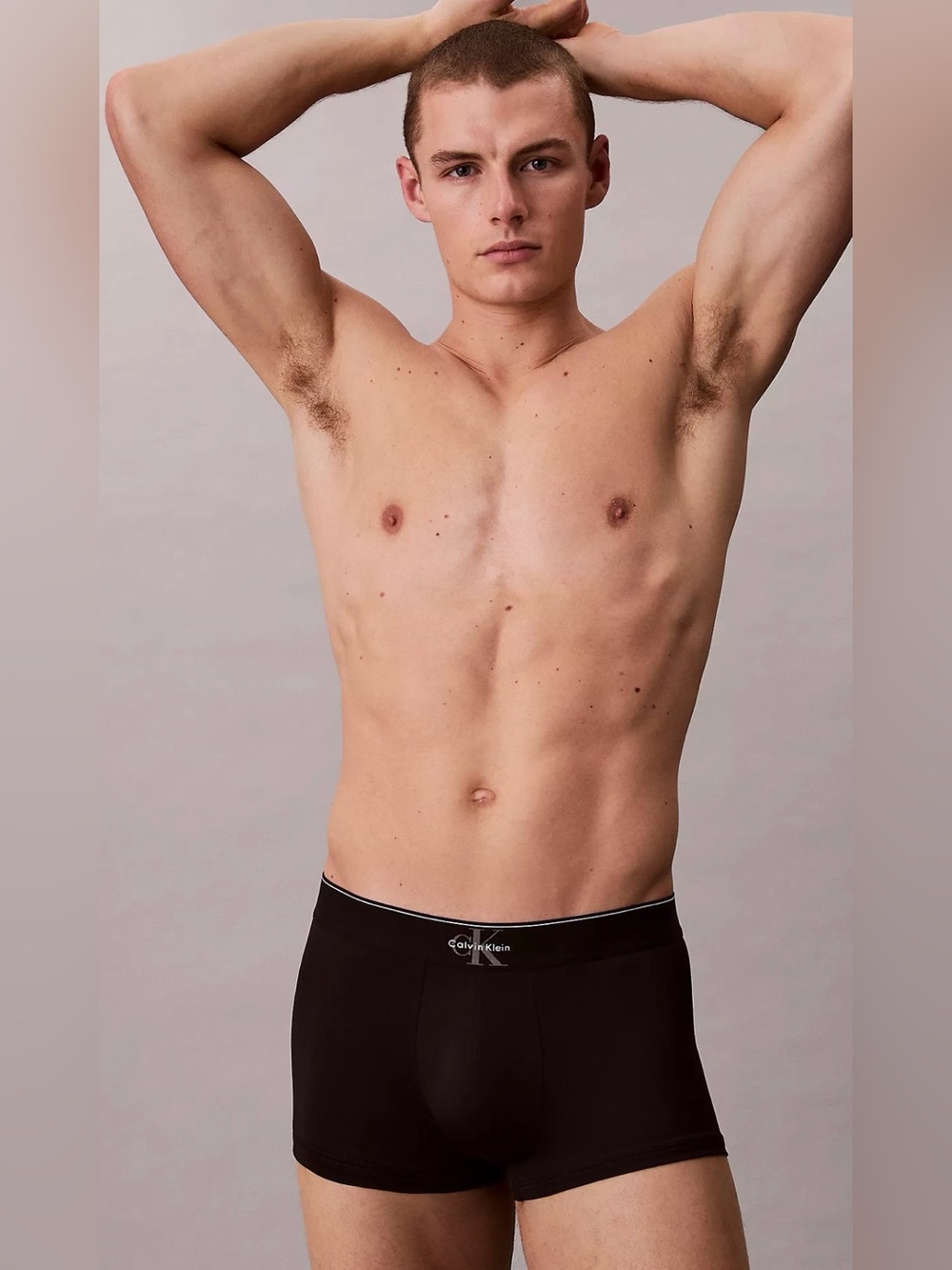 Calvin Klein  Men  Graphic Monogram Microfiber Stretch Low Rise Trunk
Black new